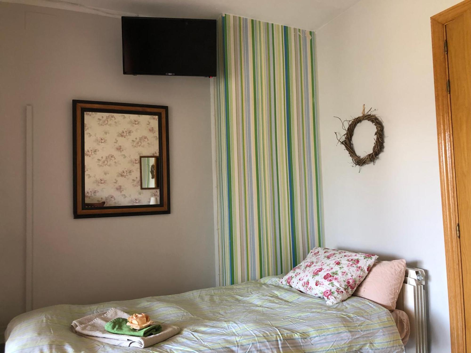 Casa Catharina Bed & Breakfast La Seu d'Urgell Exterior foto