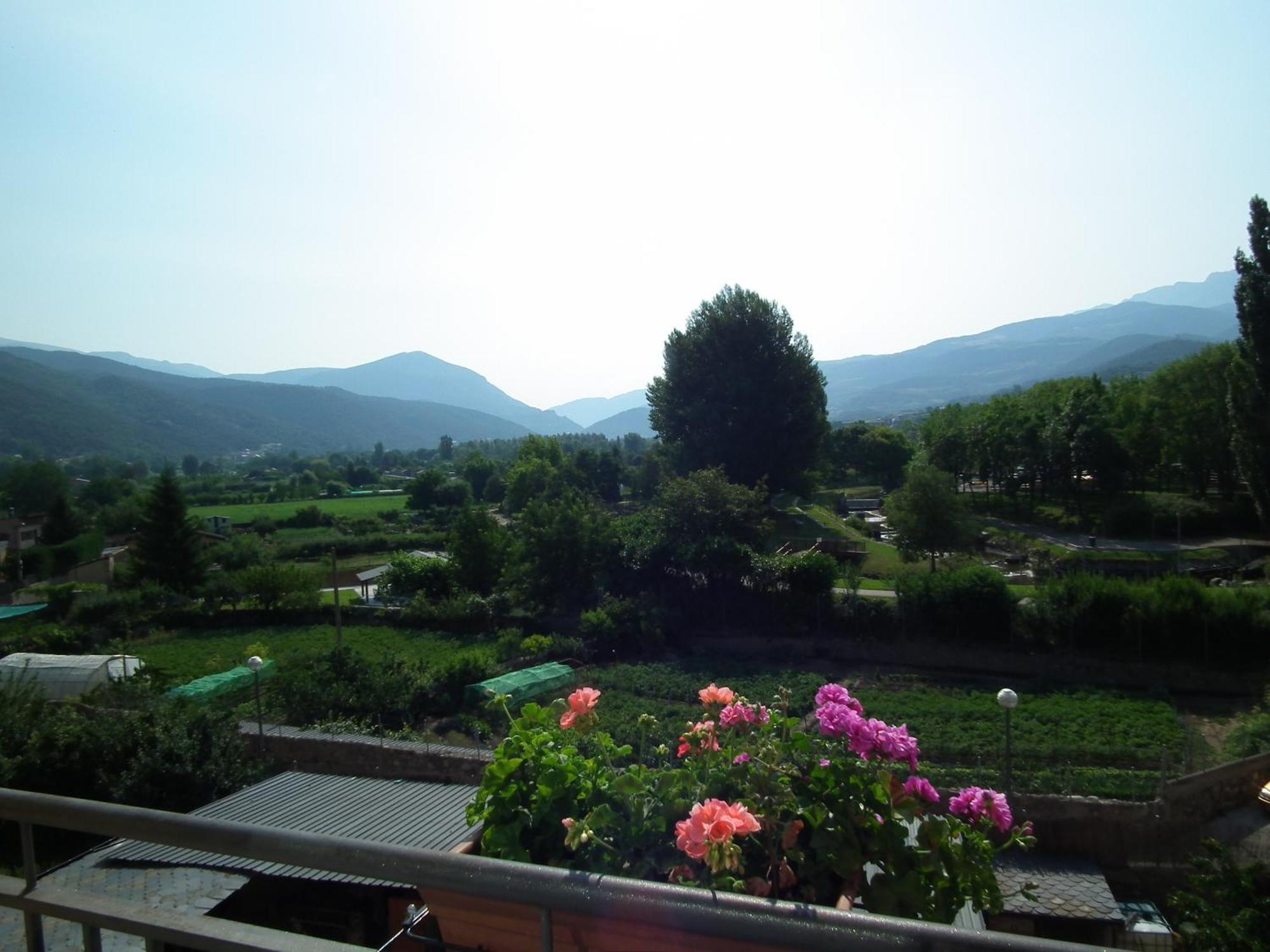 Casa Catharina Bed & Breakfast La Seu d'Urgell Exterior foto