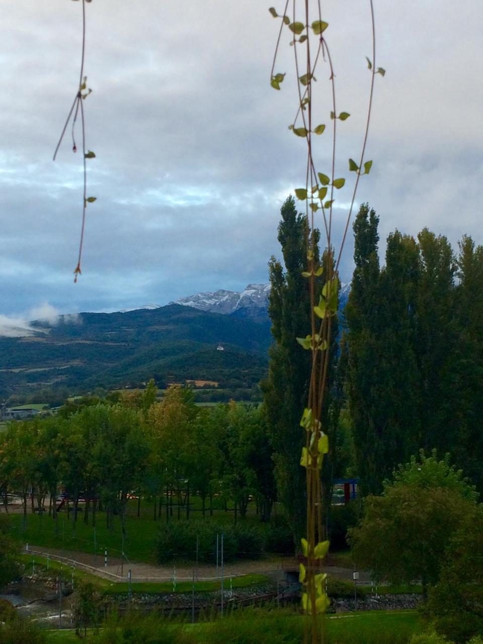 Casa Catharina Bed & Breakfast La Seu d'Urgell Exterior foto